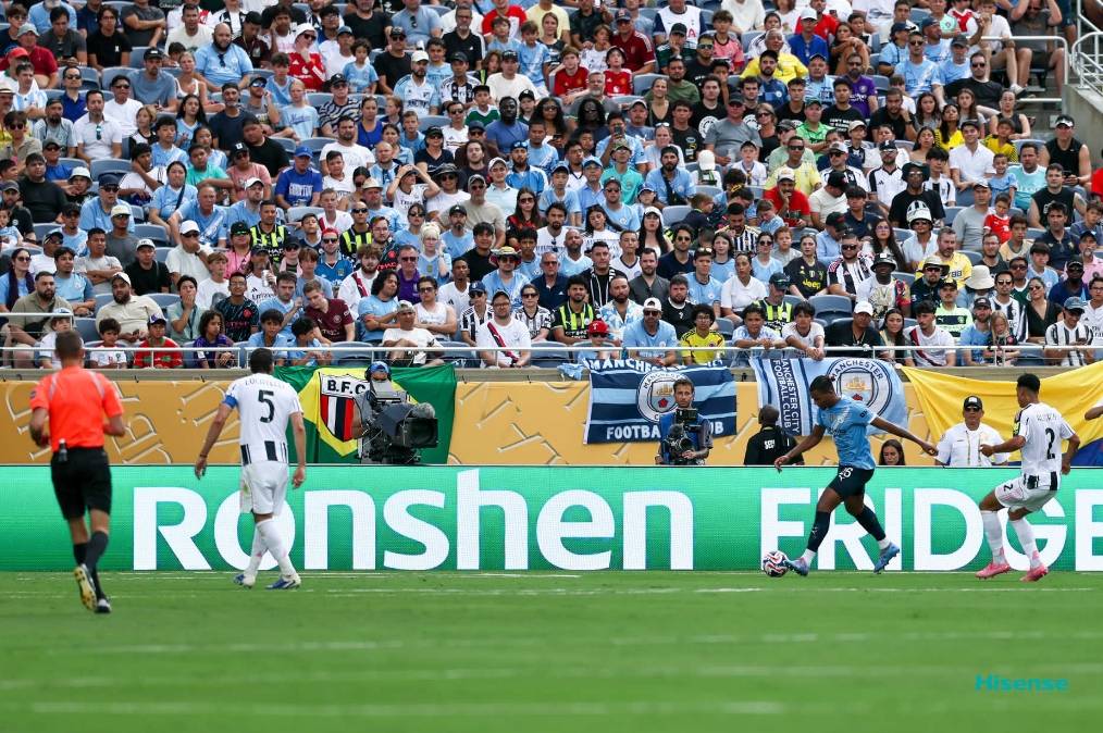 尤文图斯傲视群雄,实力碾压对手 尤文图斯傲视群雄,实力碾压对手