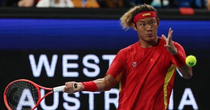 热闹不断!欧预赛比赛中悬念丛生,胜负难料 热闹不断!欧预赛比赛中悬念丛生,胜负难料