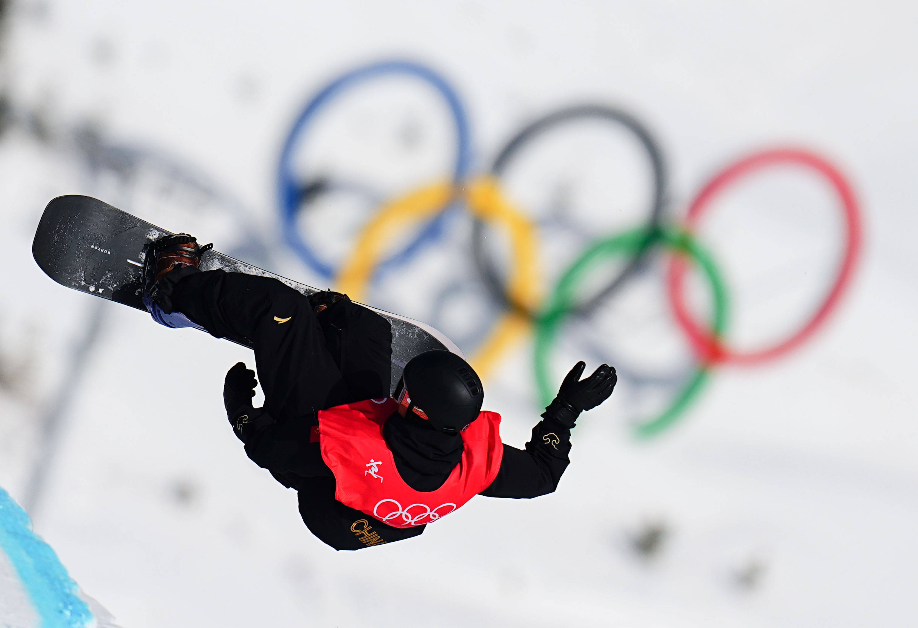 热闹不断!欧预赛比赛中悬念丛生,胜负难料 热闹不断!欧预赛比赛中悬念丛生,胜负难料