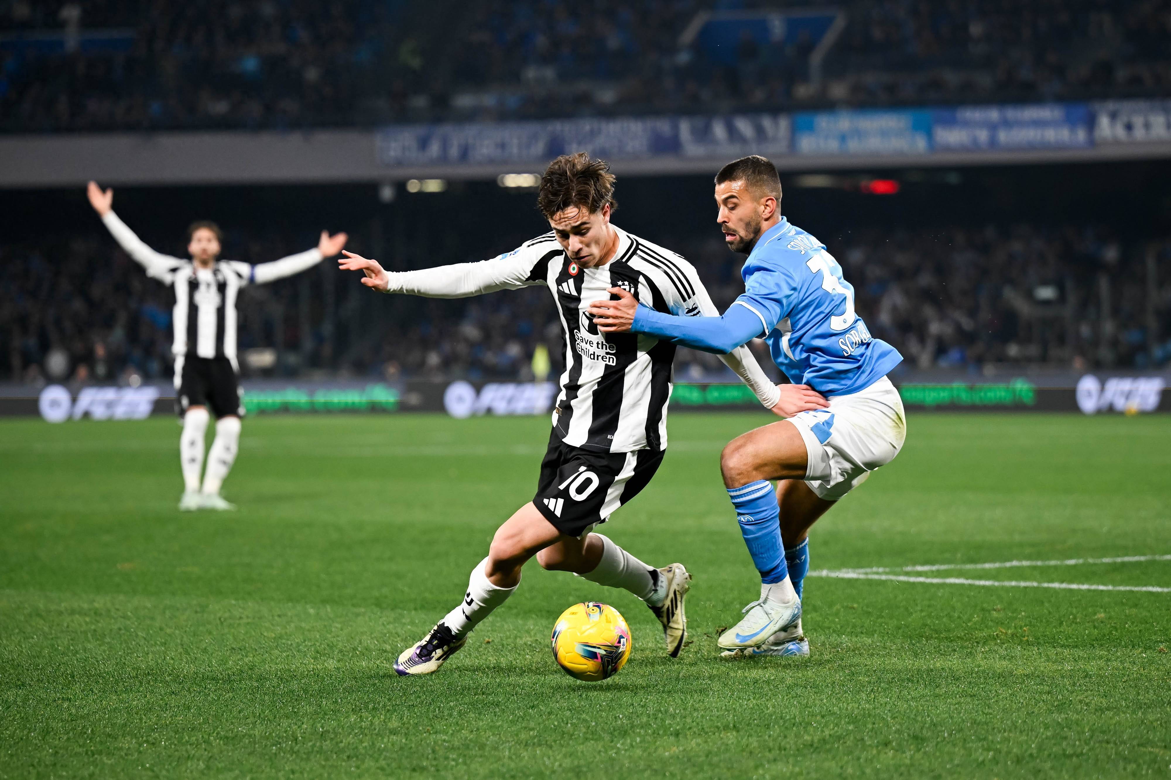 关于尤文图斯主教练神秘示意,球队面临战术调整的信息 关于尤文图斯主教练神秘示意,球队面临战术调整的信息