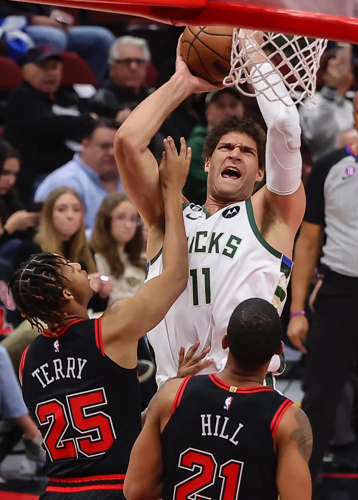 雄鹿球员洛佩兹成为球队内线重要力量 雄鹿球员洛佩兹成为球队内线重要力量