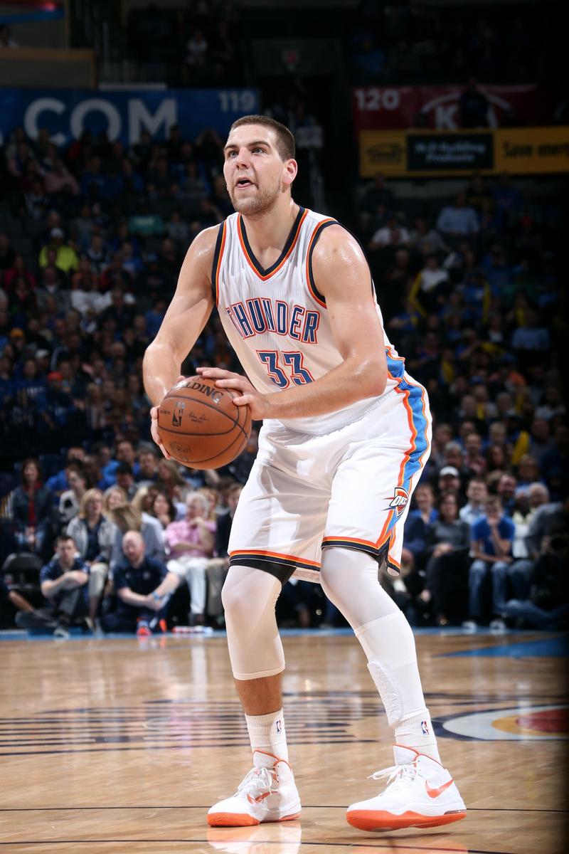 老鹰胜魔术,杨恩砍下生涯最高分 老鹰胜魔术,杨恩砍下生涯最高分