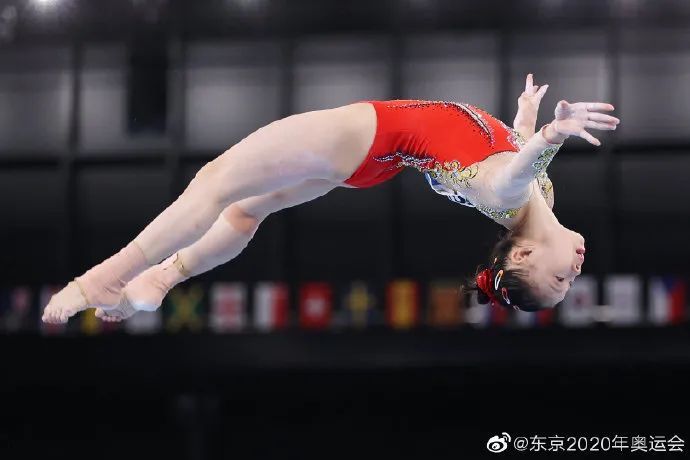 立陶宛体操选手勇夺金牌,赢得喝彩 立陶宛体操选手勇夺金牌,赢得喝彩