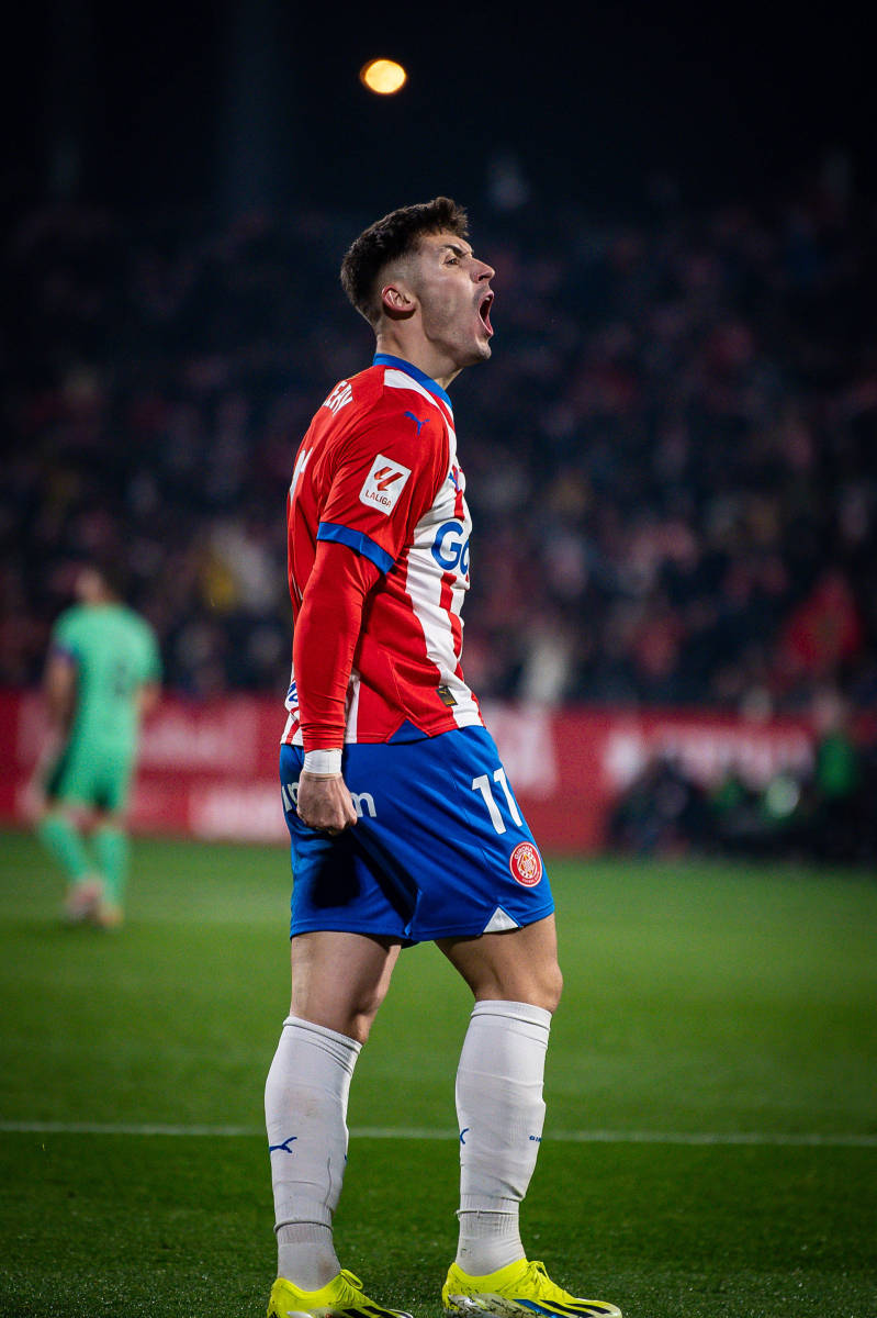 西甲战火重燃:皇家社会对阵格拉纳达 西甲战火重燃:皇家社会对阵格拉纳达