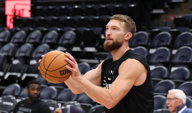 爵士绝杀国王，德罗赞扛起全队