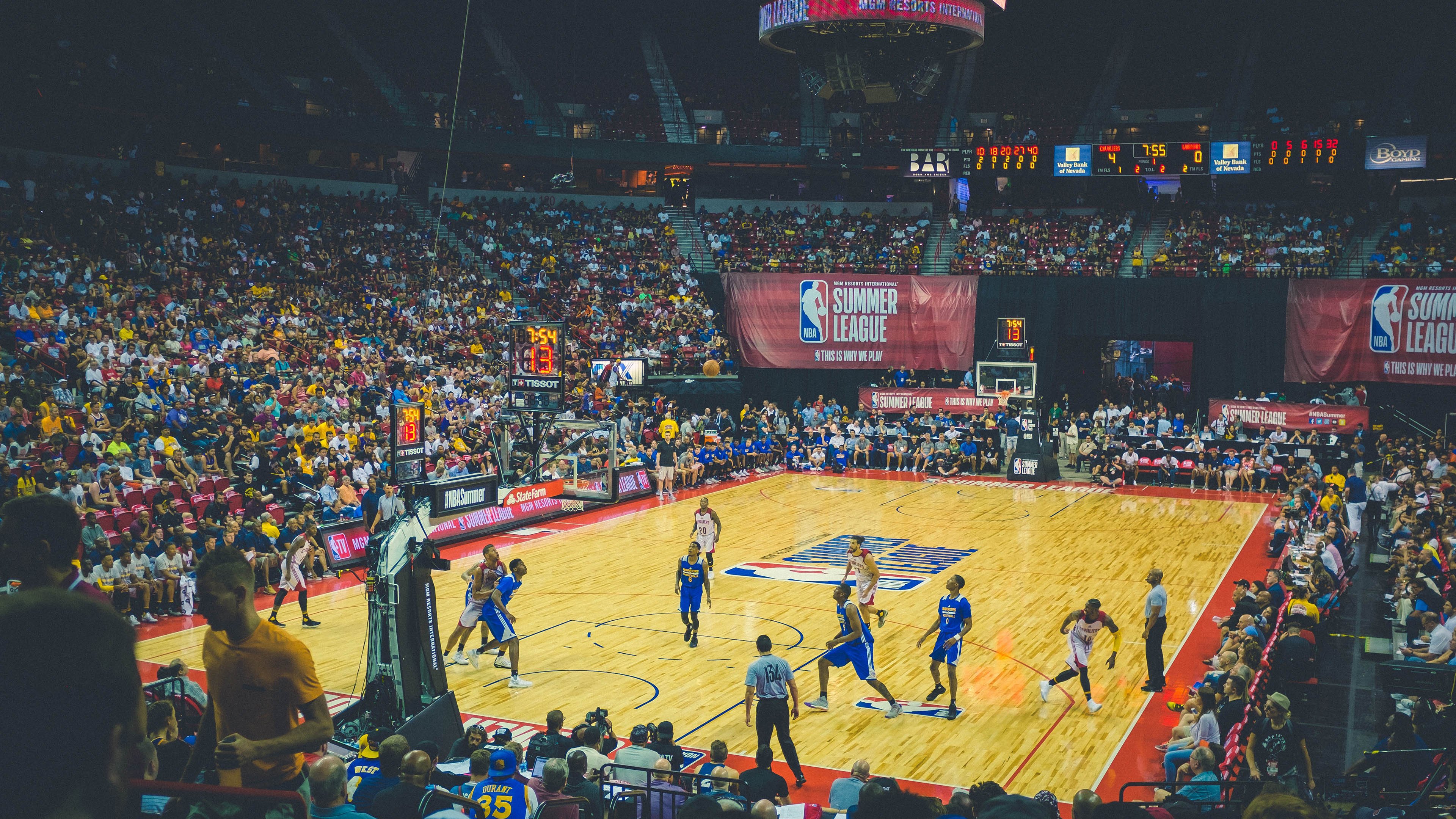 唯一性的诠释，凯尔特人争冠战轻取马刺，杰伦·布朗让悬念早早终结